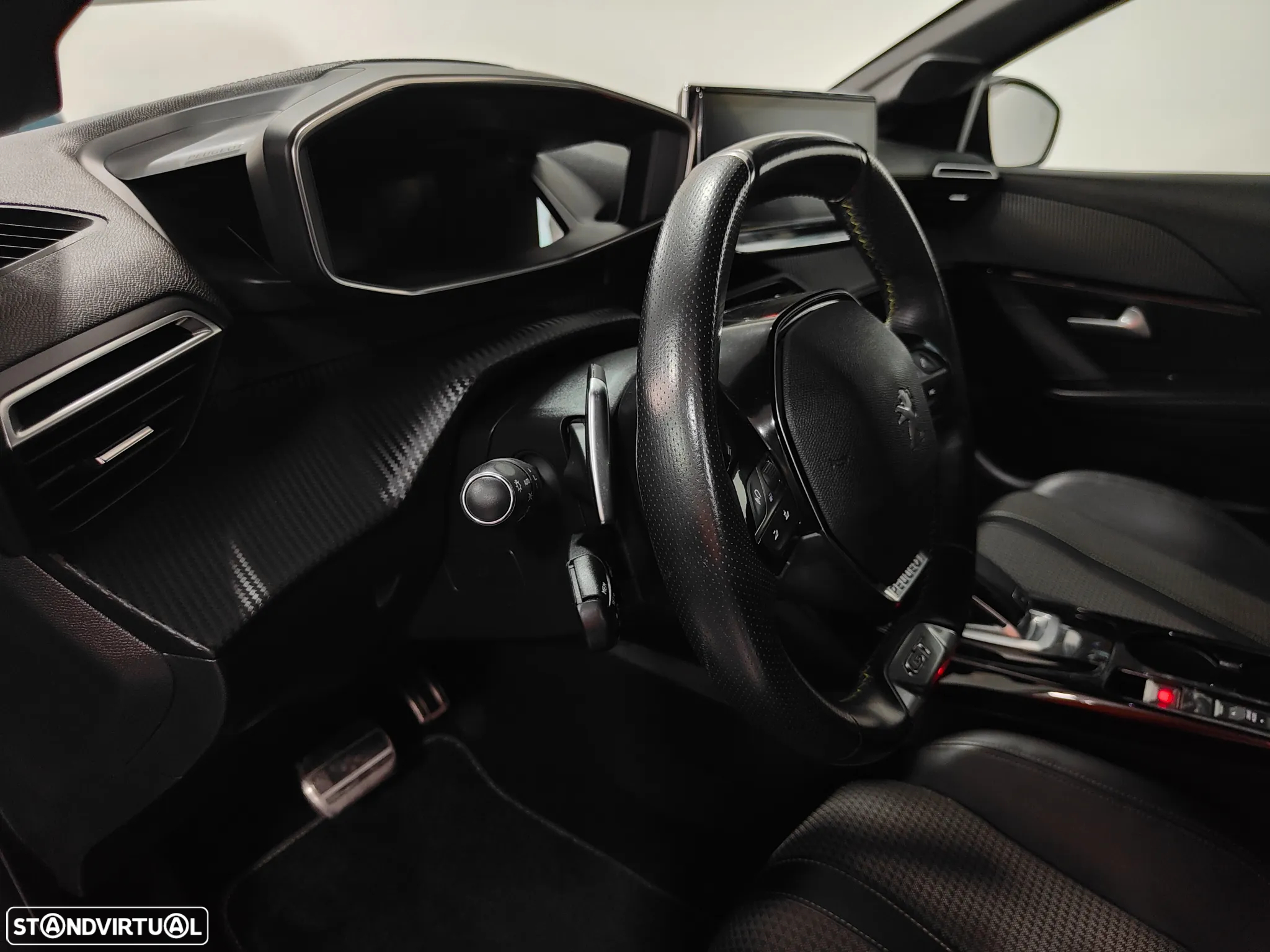 Peugeot 208 1.2 PureTech GT Line EAT8 - 44