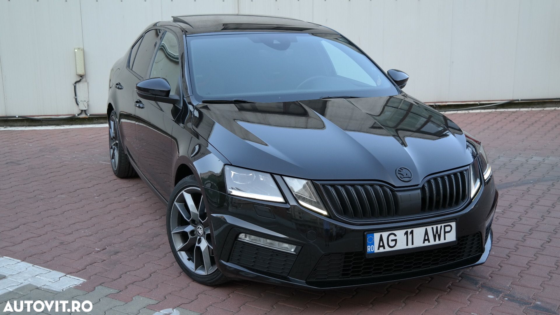 Skoda Octavia 2.0 TDI RS DSG - 1
