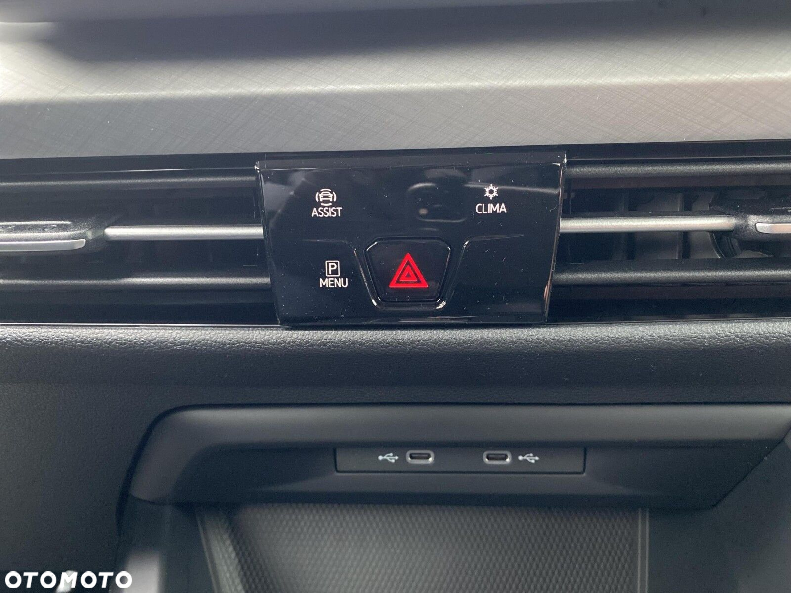 Volkswagen Golf - 34