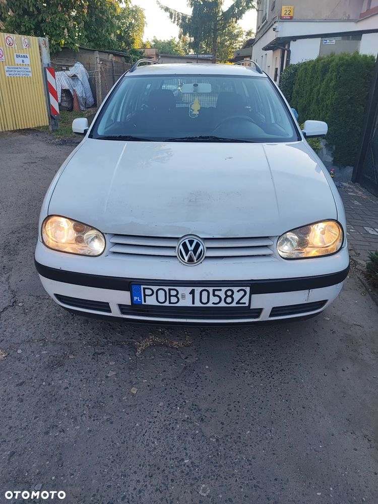 Volkswagen Golf - 1