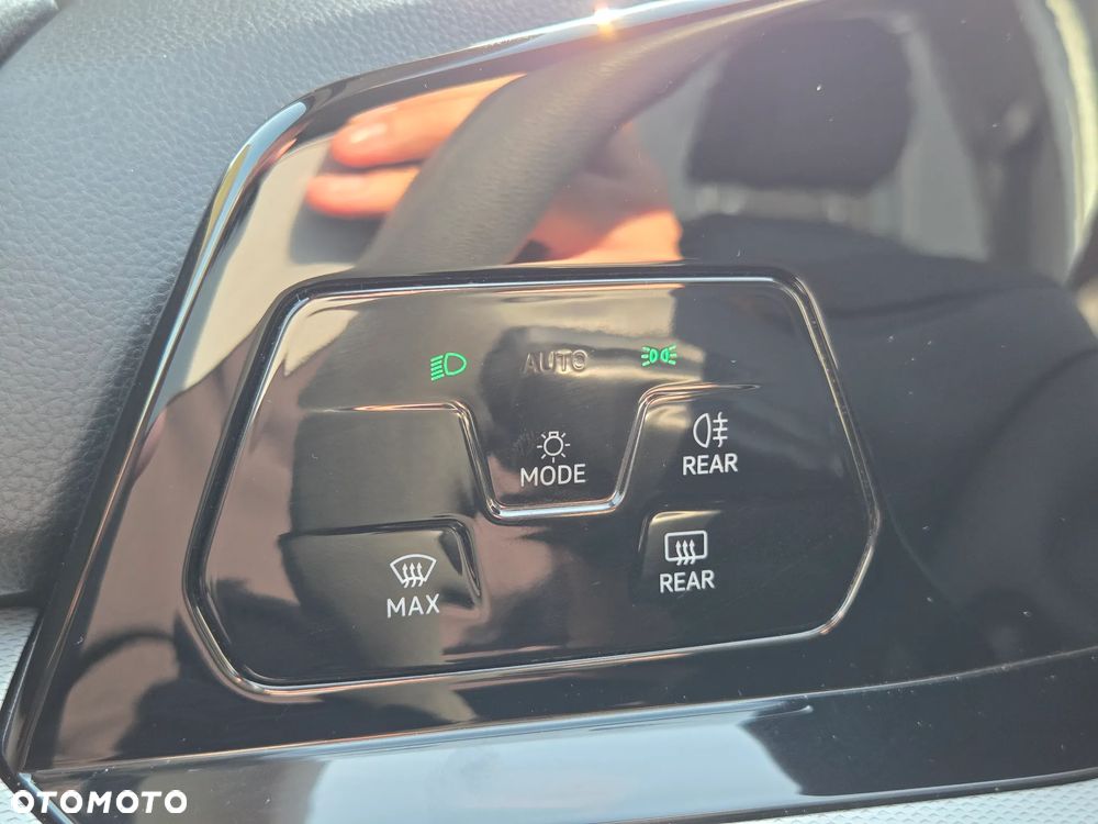 Volkswagen Golf 1.0 TSI Life - 29