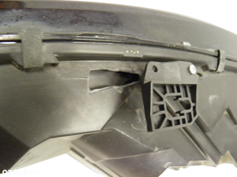 Reflektor prawy przedni AUDI A4 B9 BI-XENON LED 8W0941044 - 4