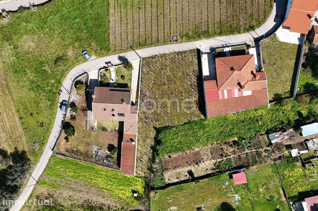 Terreno Urbanizável com 770m2 em Paredes do Bairro - Anadia - Grande imagem: 4/16