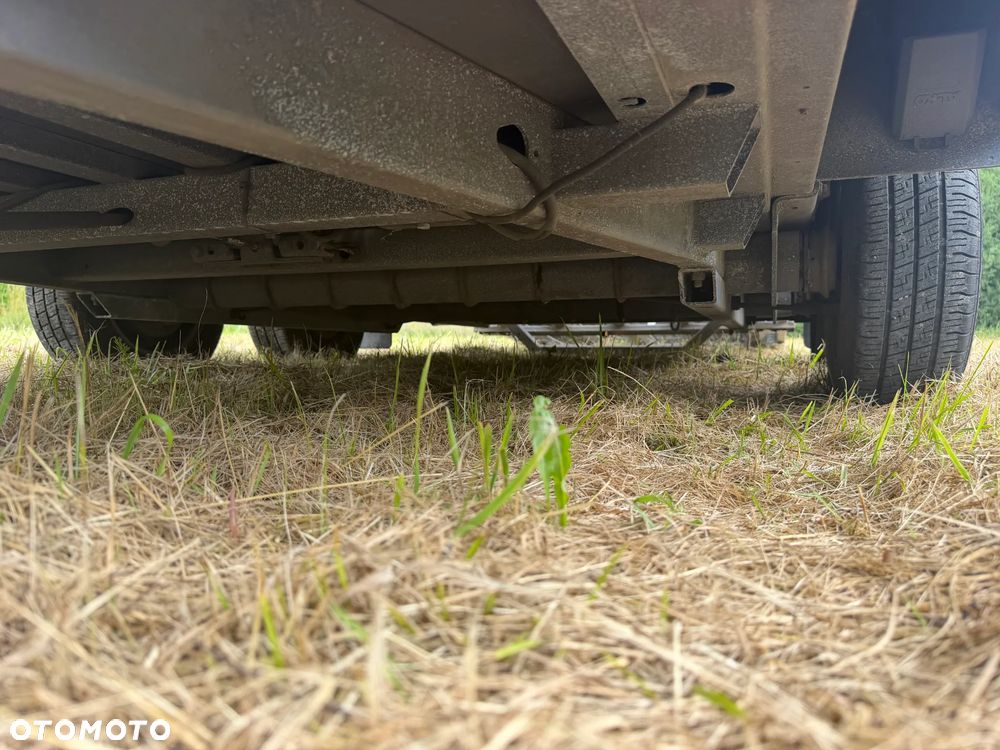 Inny Przyczepa Dwuosiowa Ciężarowa-LAWETA Do Koparek Maszyn Budowlanych. HULCO TERRAX-2 3001-LK.  NAJAZD Pełny Klapa z Bardzo mocnej konstrukcji. Lekki system otwierania najazdu jedną ręką! DMC 3000Kg! Jest To Laweta marki PREMIUM. Dwie ośie hamujące! Pełny ocynk. HULCO to Francuski Producent największy w Europie! Potężna jakość wykonania! Okazja Tanio. Laweta sprowadzona z Norwegii. Zero zużycia jak nówka sztuka! OKAZJA - 14