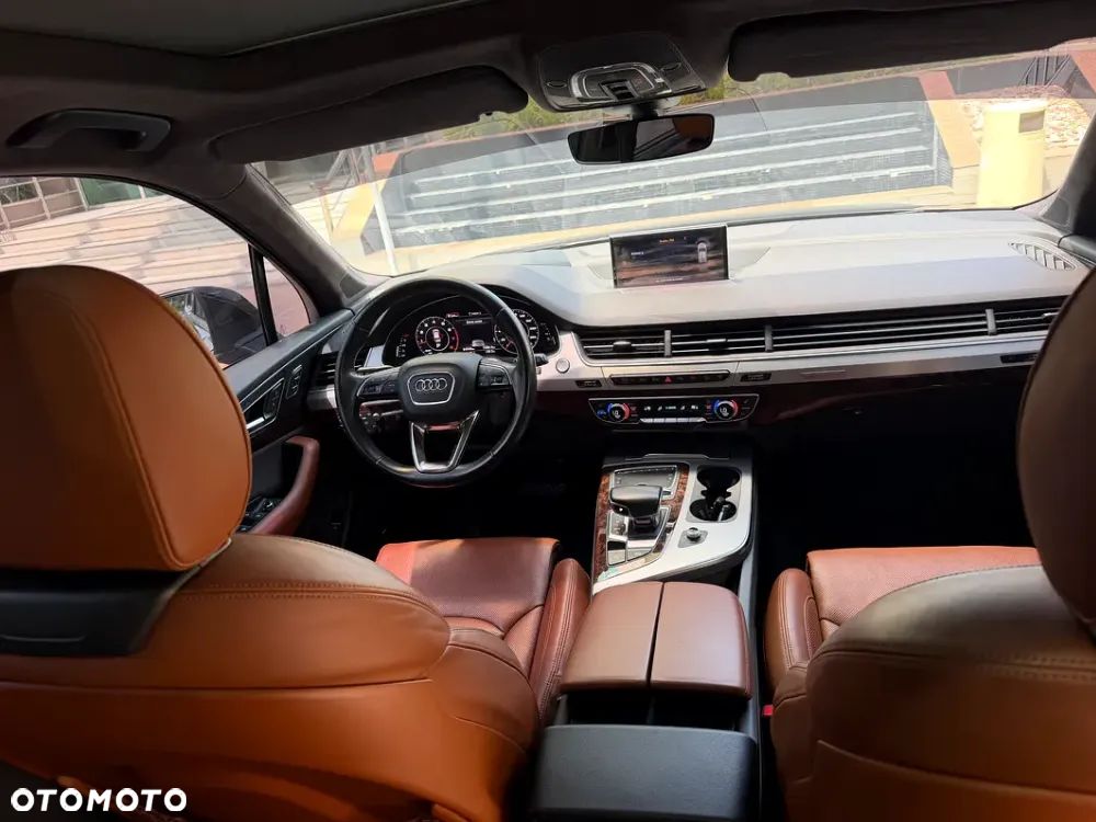 Audi Q7 - 8
