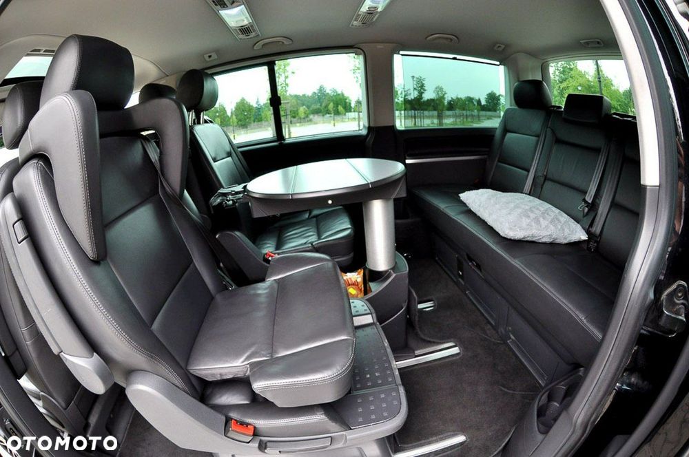 Volkswagen Multivan - 10