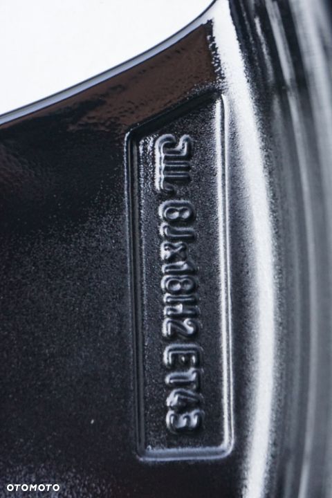 Mercedes W213 5x112 18 8J et43 - 13