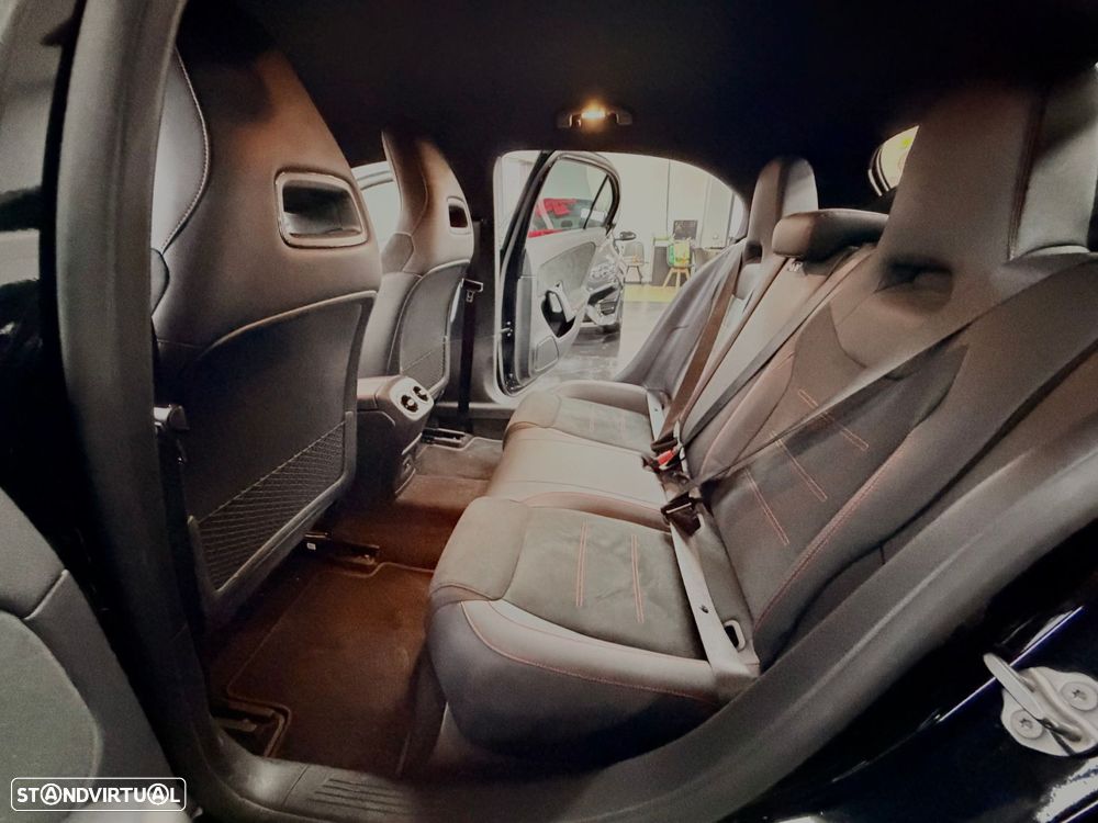 Mercedes-Benz A 160 AMG Line - 44