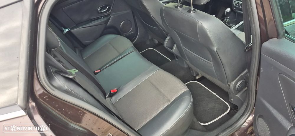 Renault Mégane Sport Tourer 1.5 dCi Dynamique S SS - 17