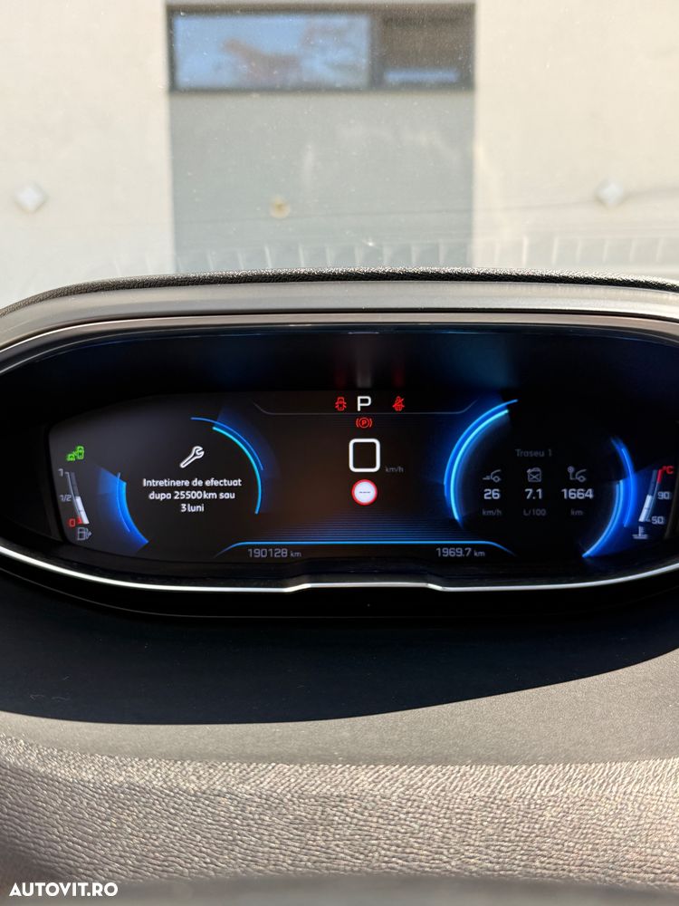 Peugeot 3008 BlueHDi 130 Stop & Start EAT8 Allure - 6