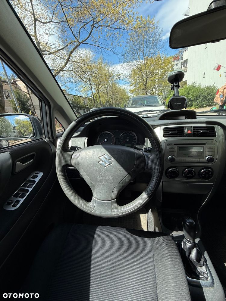Suzuki Liana 1.6 4WD Comfort - 9