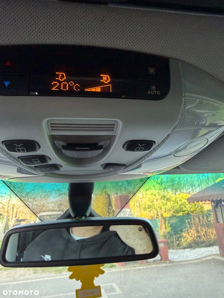 Mercedes-Benz Viano 3.0 CDI Ambiente (d³ugi) - 28