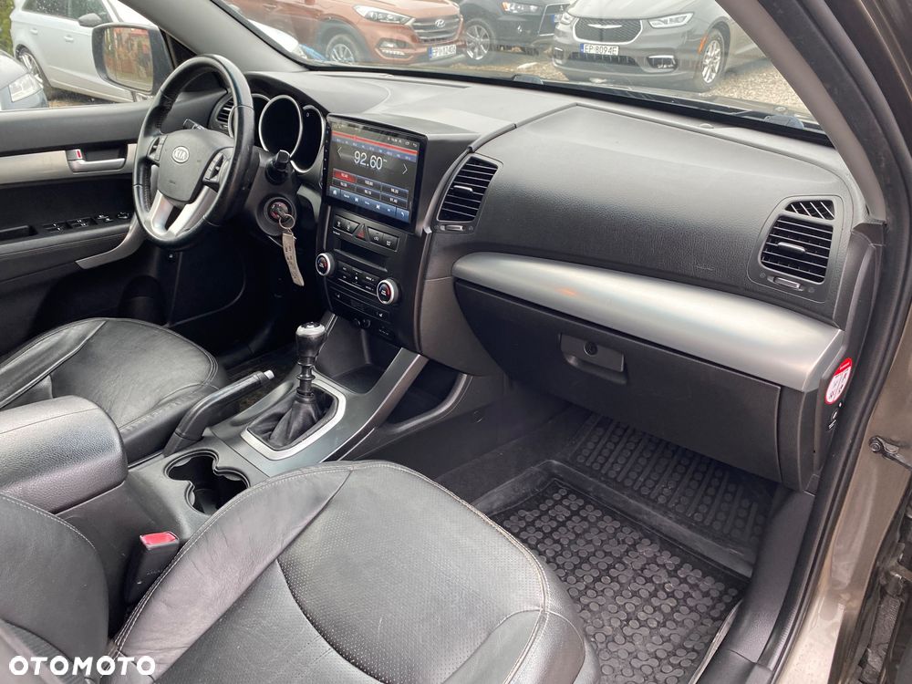 Kia Sorento 2.4 CVVT 4WD Vision - 25