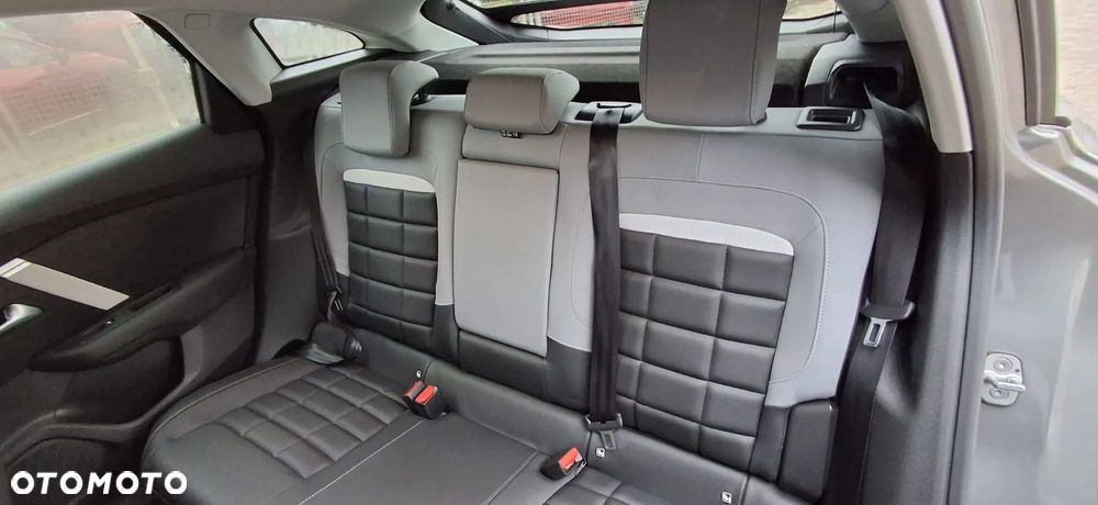 Citroën C4 1.2 mHEV Max eDCT6 - 12