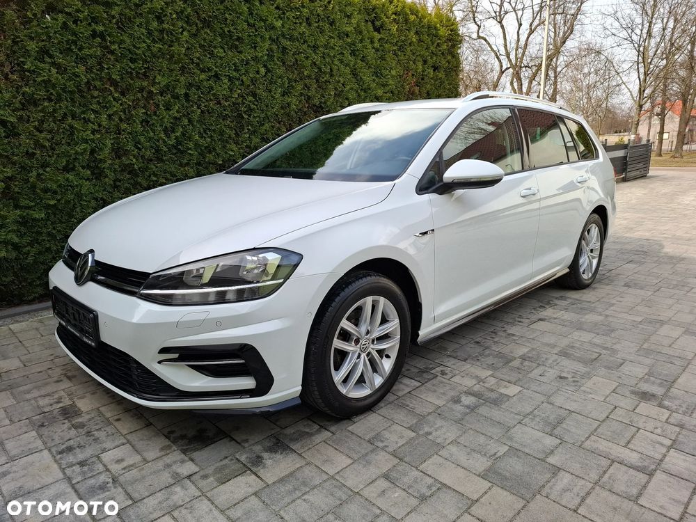 Volkswagen Golf 1.5 TSI OPF R-Line - 1