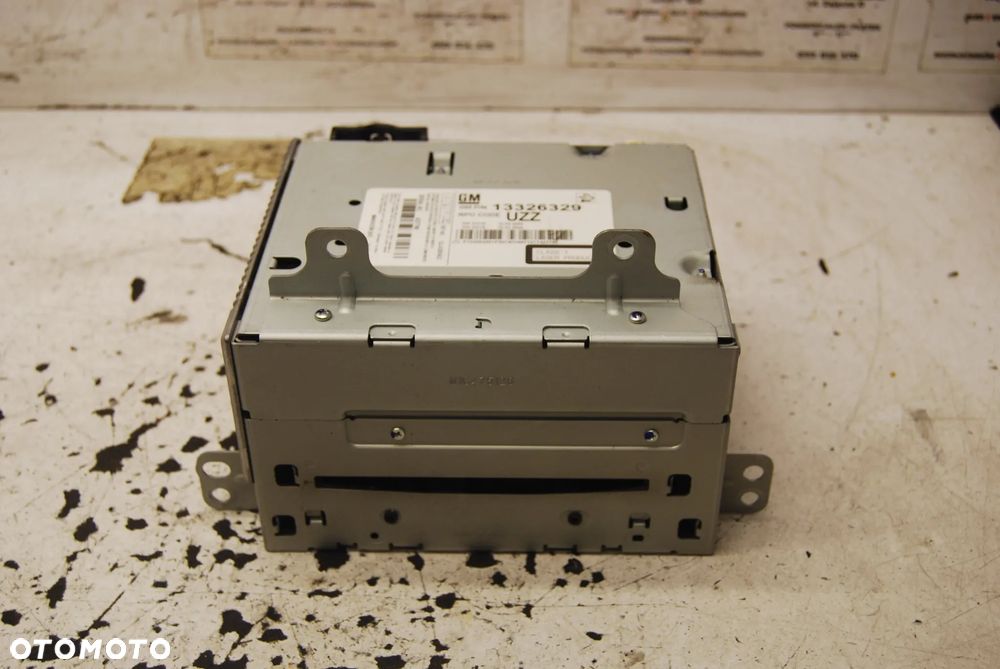 RADIO FABRYCZNE 13326329 OPEL INSIGNIA A - 1