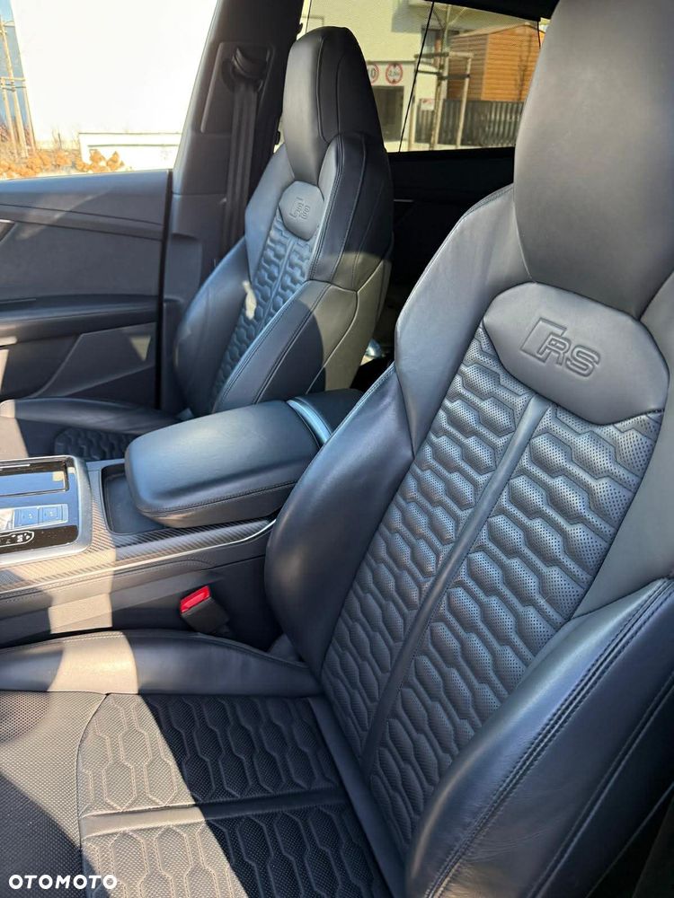 Audi RS Q8 - 12