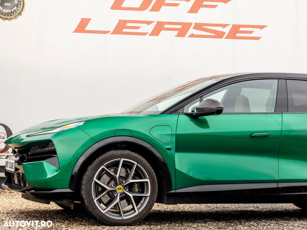 Lotus Eletre 900 Sport Carbon - 10