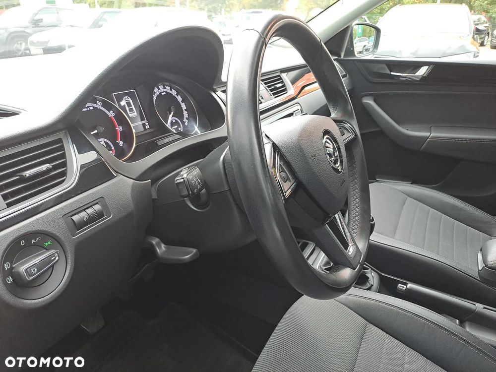 Skoda RAPID 1.0 TSI Ambition - 14
