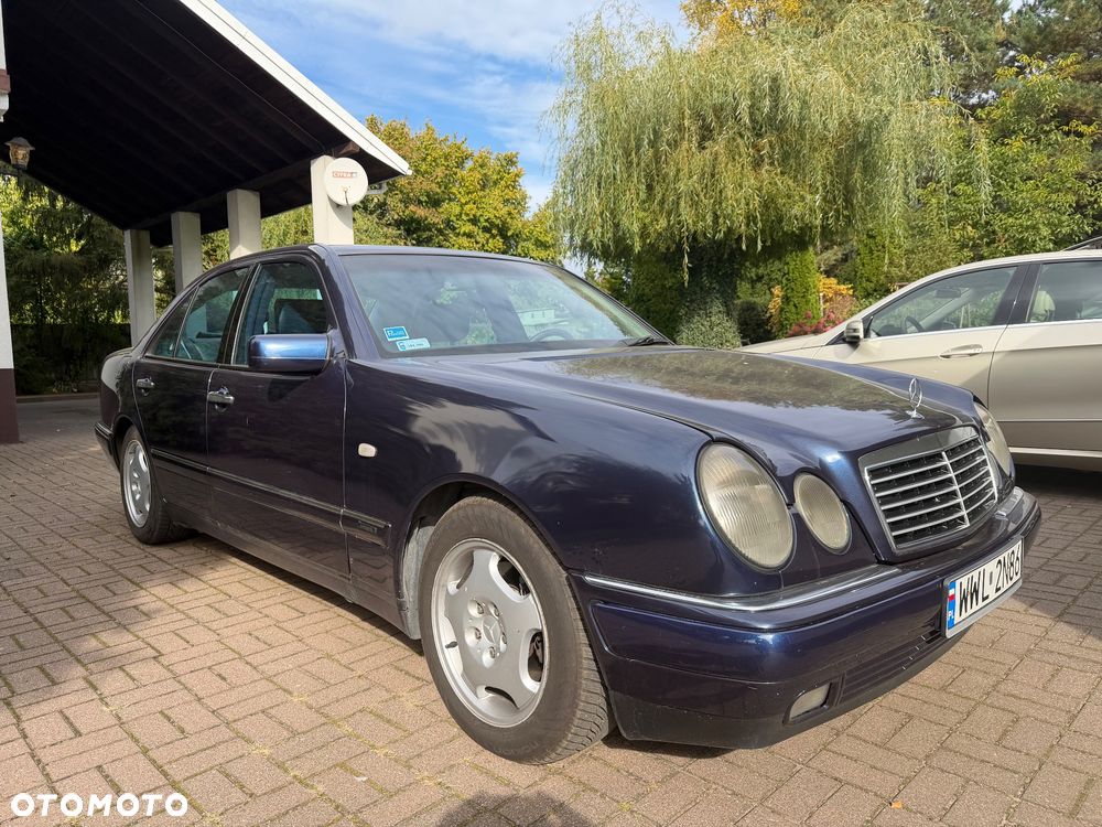 Mercedes-Benz Klasa E - 1