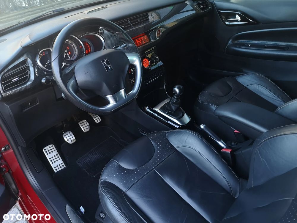 Citroën DS3 THP 155 Red Edition - 11