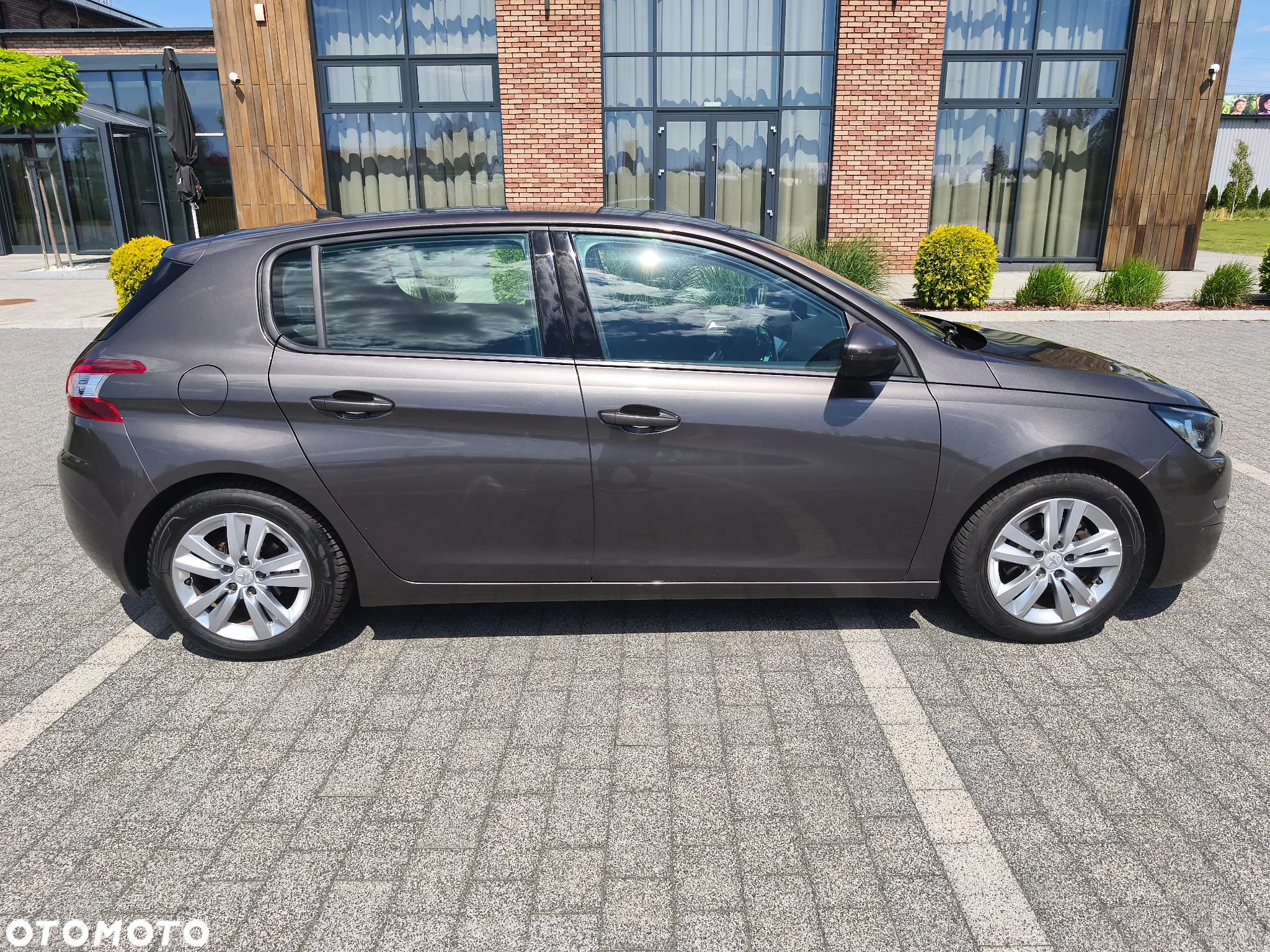 Peugeot 308 1.6 e-HDi Active S&S - 9