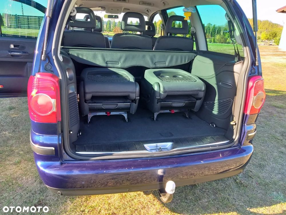 Volkswagen Sharan 1.9 TDI Highline - 12