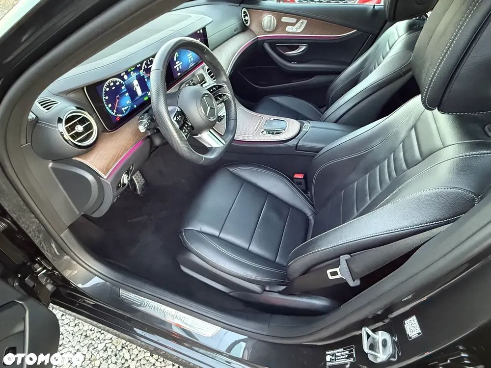 Mercedes-Benz Klasa E 300 de PHEV 4-Matic AMG 9G-Tronic - 28