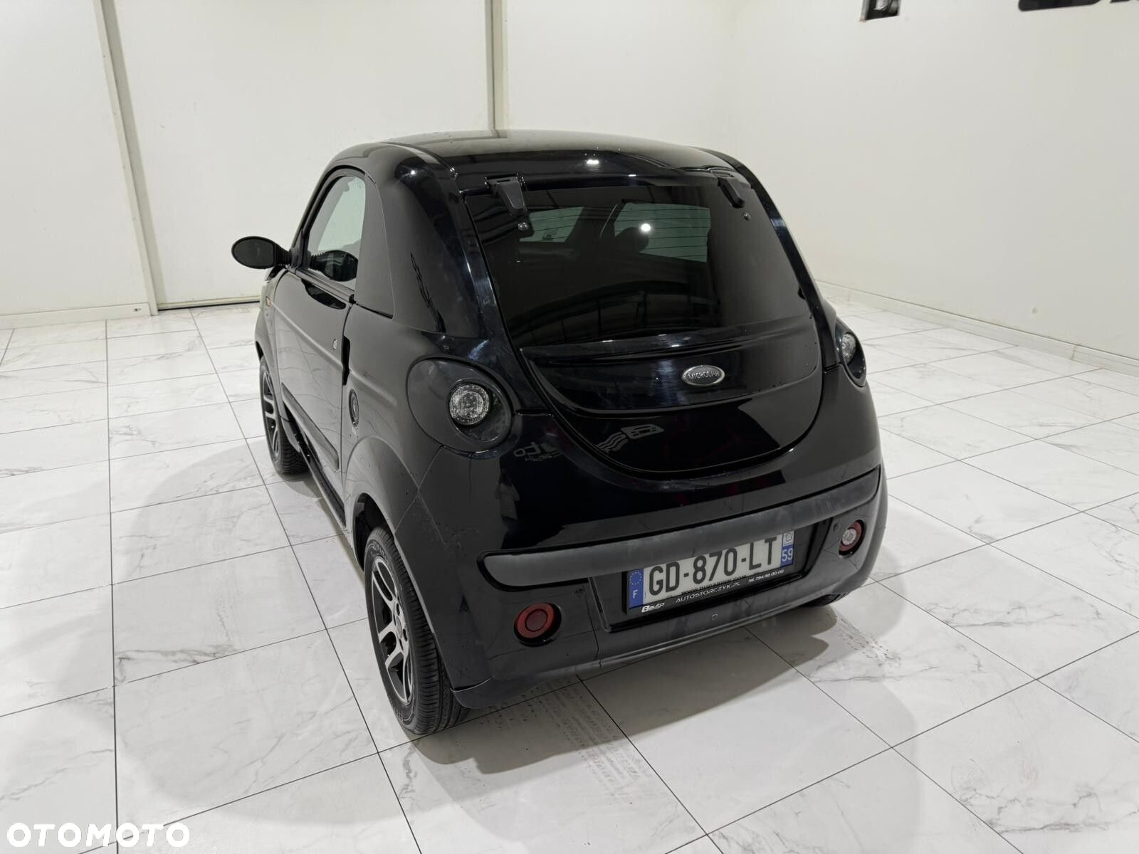 Microcar DUE - 12