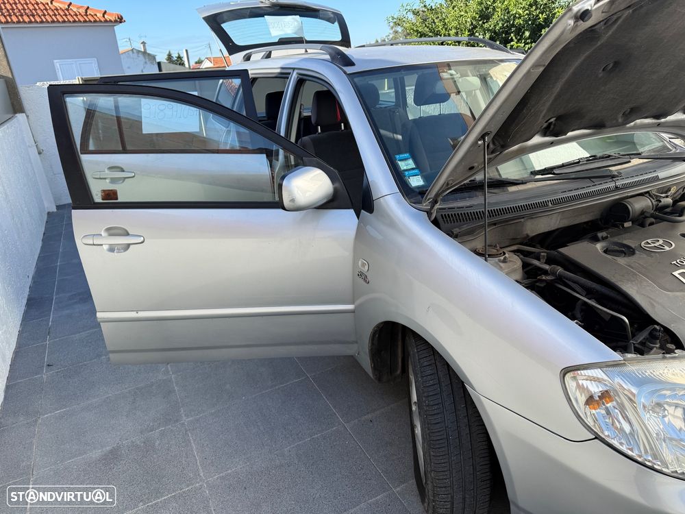 Toyota Corolla SW 2.0 D-4D Terra - 16