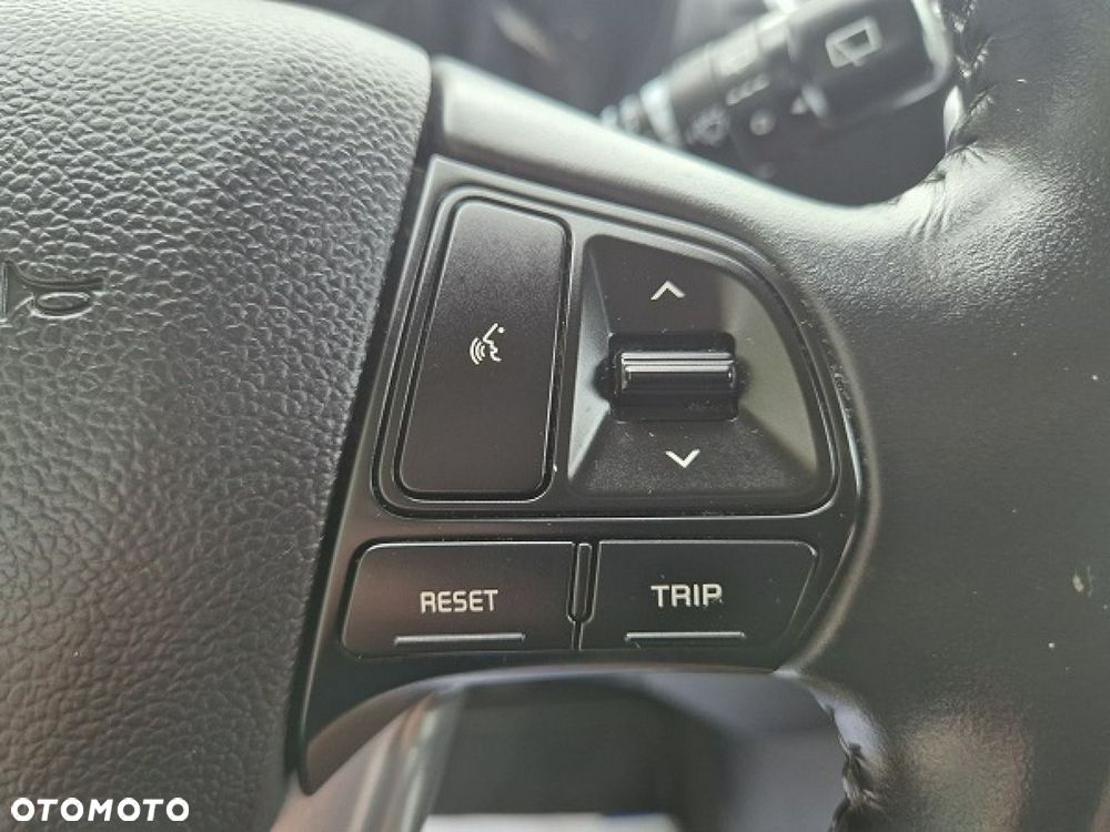 Kia Rio - 24