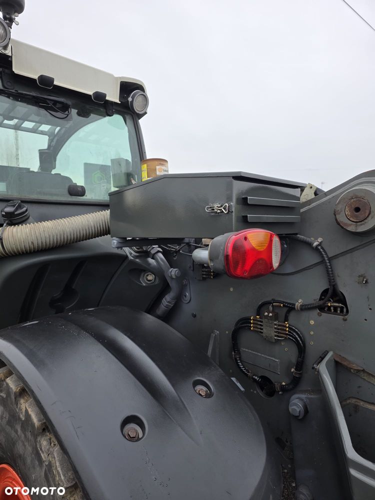 Claas Scorpion 7055 - 17