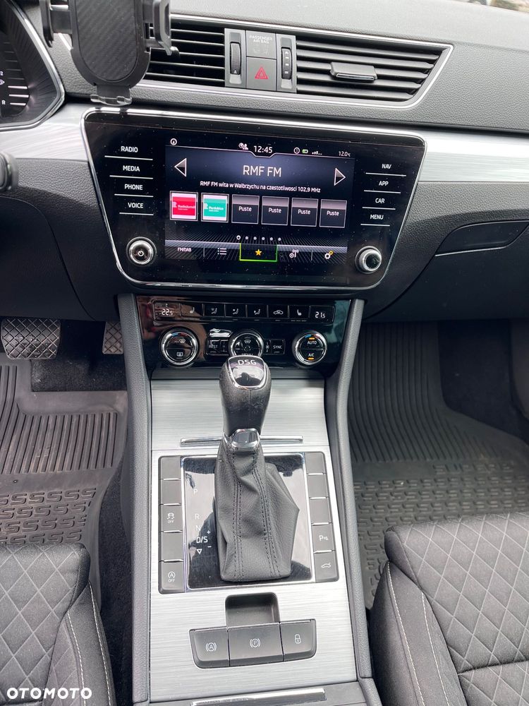 Skoda Superb 2.0 TSI Style DSG - 11