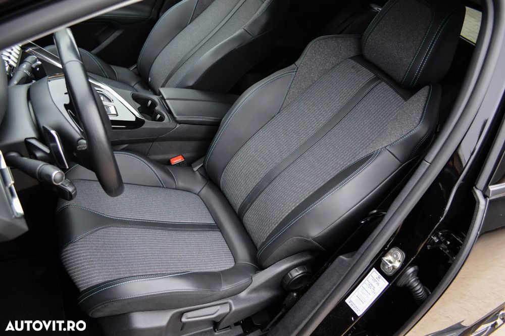 Peugeot 3008 Plug-In Hybrid 225 e-EAT8 Allure Pack - 21