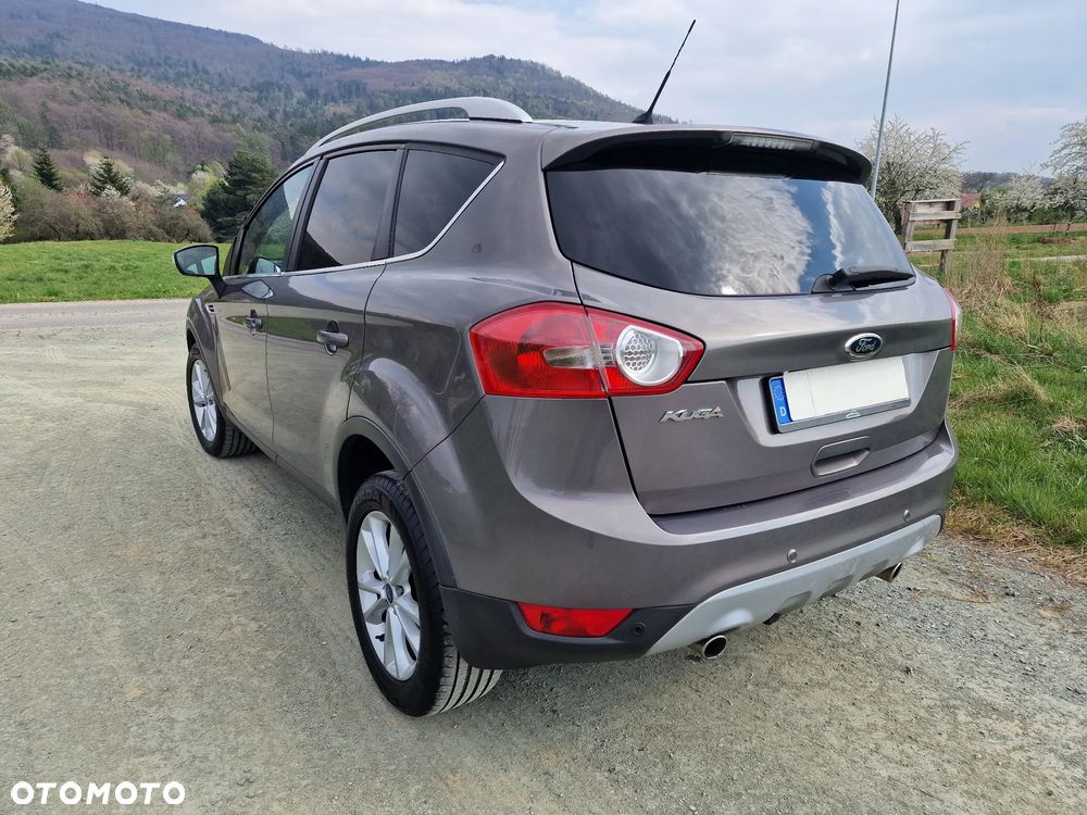 Ford Kuga 2.0 TDCi 4x4 Titanium - 24