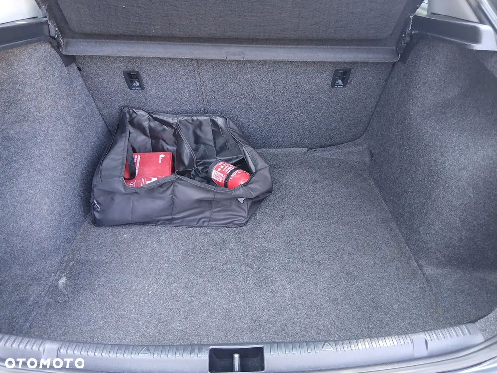 Skoda RAPID 1.2 TSI Style Plus - 15