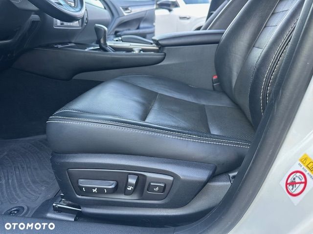 Lexus GS 200t / 300 Elegance - 31