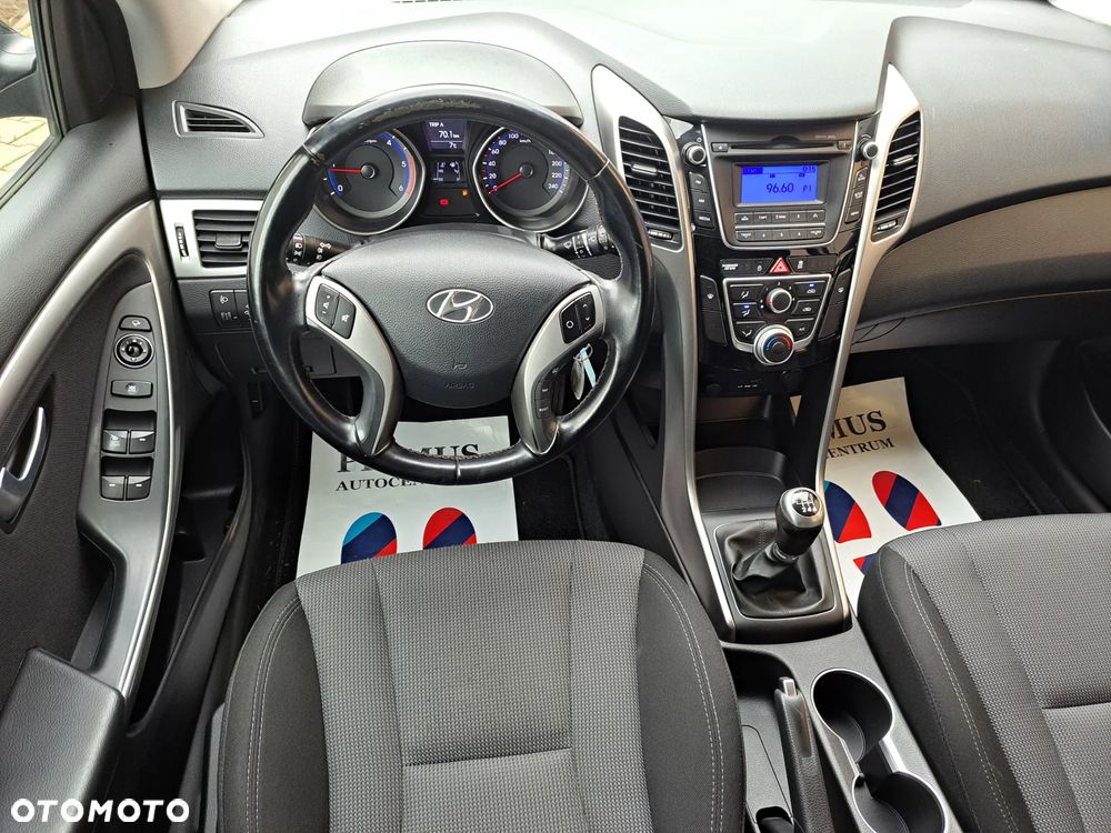 Hyundai i30 1.4 CRDi Advantage - 9