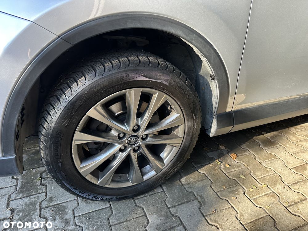 Toyota RAV4 Hybrid Premium 4x4 - 34