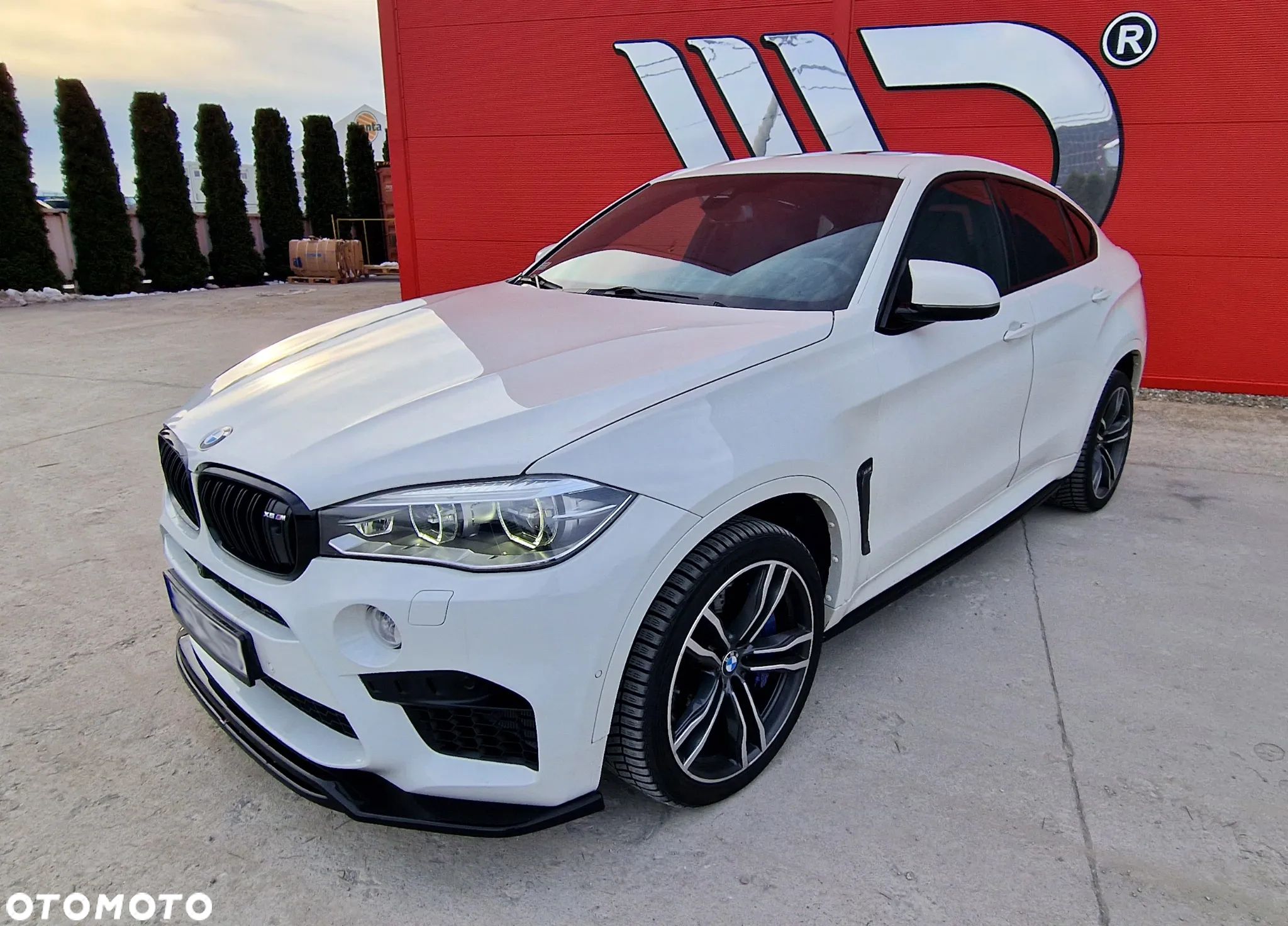 BMW X6M - 1