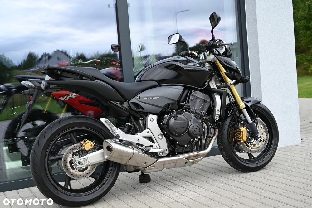 Honda Hornet - 40