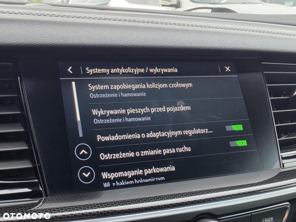 Opel Insignia - 40
