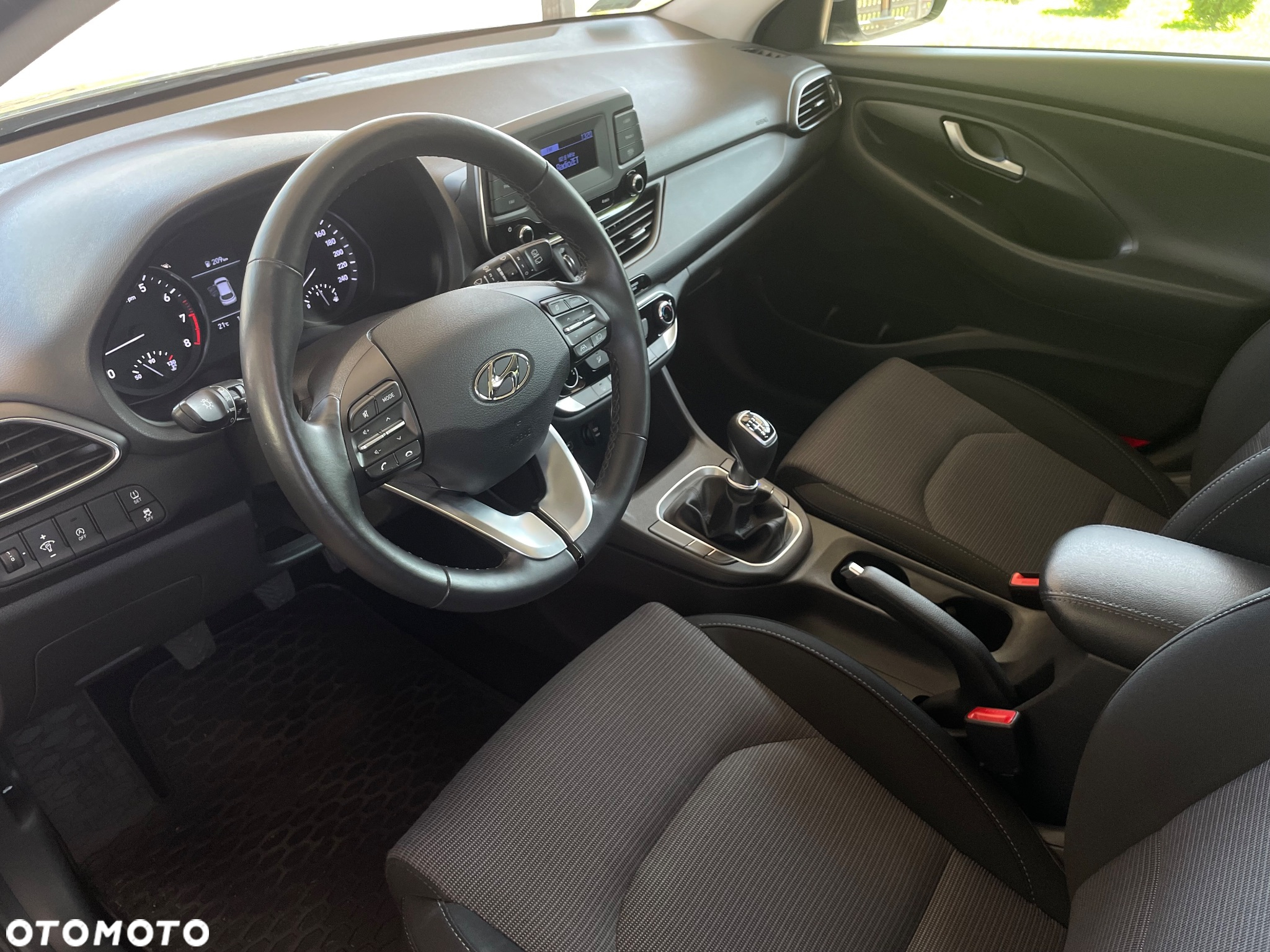 Hyundai i30 1.5 DPI Classic + - 14