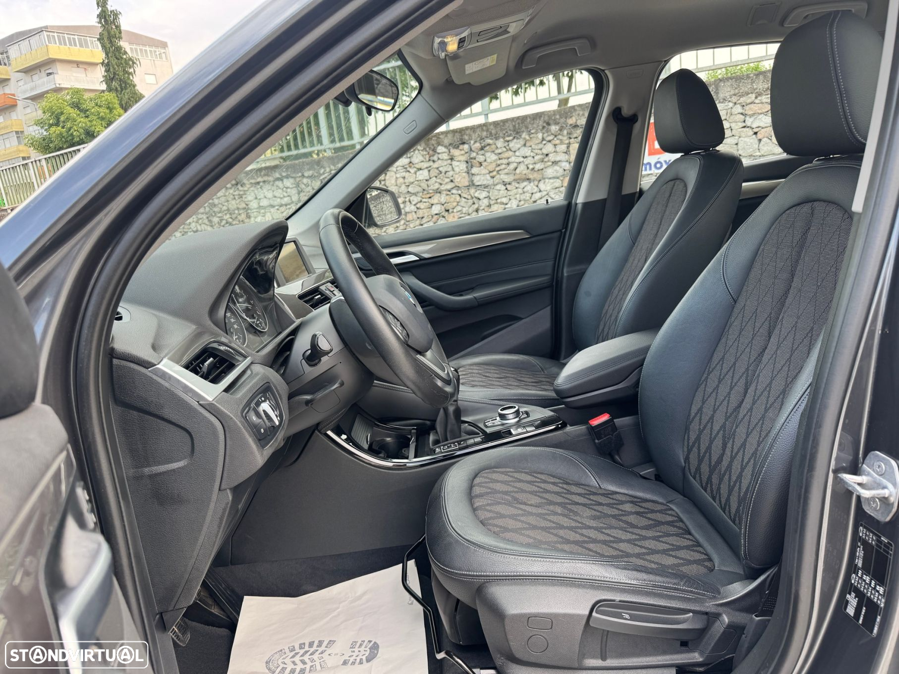 BMW X1 18 d sDrive xLine - 9