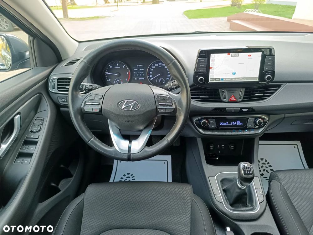 Hyundai i30 blue Kombi 1.6 CRDi Style - 29