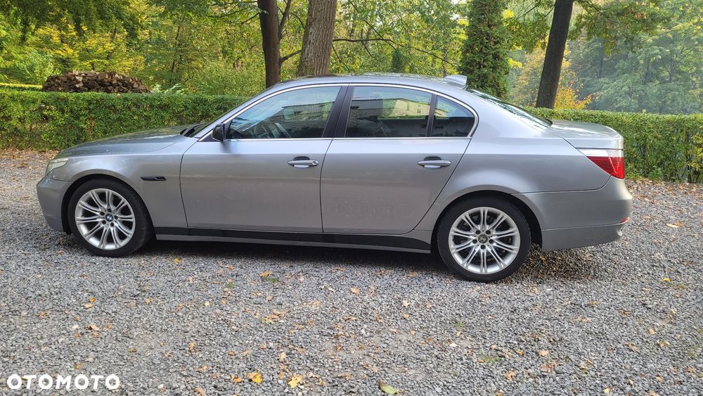 BMW Seria 5 520i - 8