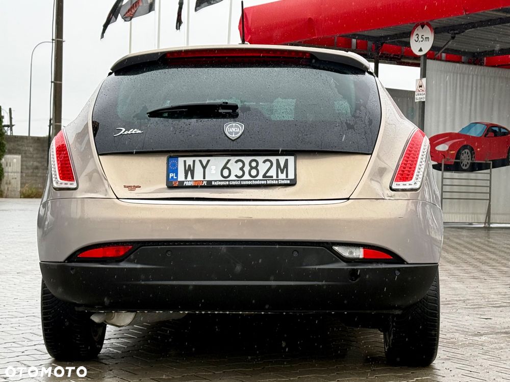 Lancia Delta 1.6 MJ Platino - 13