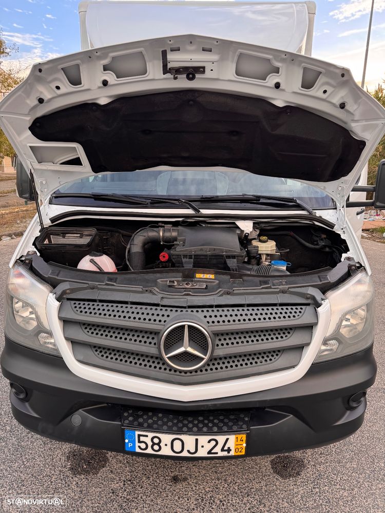 Mercedes-Benz Sprinter 516 CDI com A.C e Plataforma Elevatória - 16
