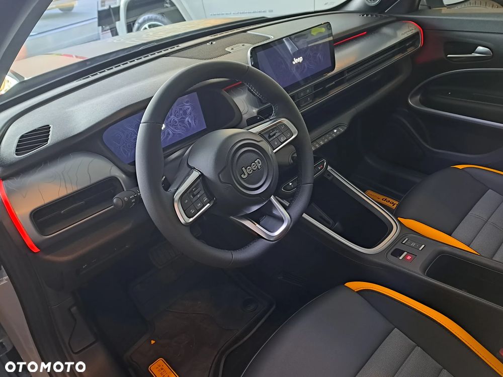 Jeep Avenger 1.2 T3 mHEV The North Face 4xe eDCT6 - 11