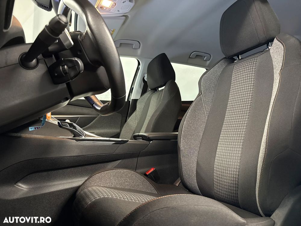 Peugeot 3008 - 11